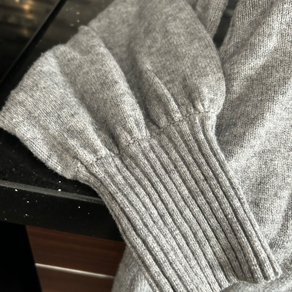 Anthropologie women’s sweater - Picture 3 of 3